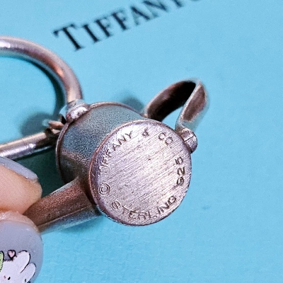 Extremely RARE Vintage Tiffany & Co. Watering Can Silver Charm Key Ring Keychain - Picture 4 of 7